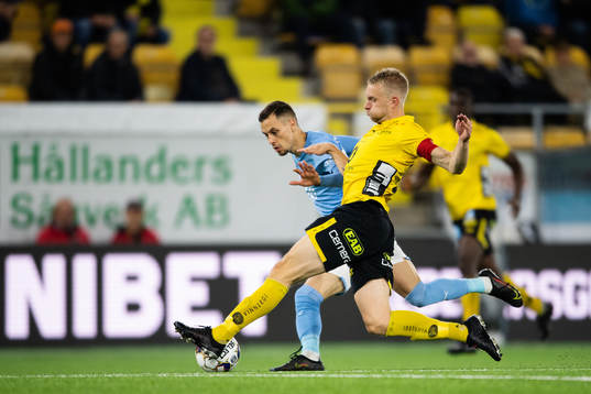 Elfsborgs Johan Larsson och Malmö FFs Veljko Birmancevic