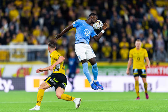Elfsborgs Simon Olsson och Malmö FFs Bonke Innocent