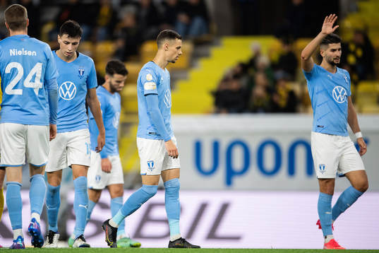 Malmö FFs Anel Ahmedhodzic och Veljko Birmancevic deppar