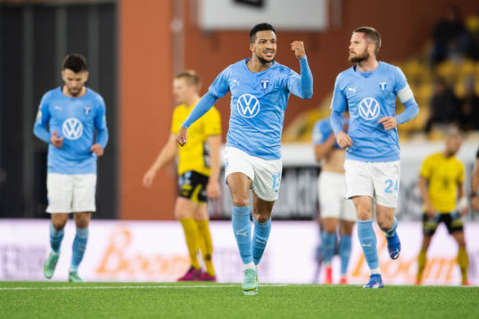 Malmö FFs Martin Olsson jublar