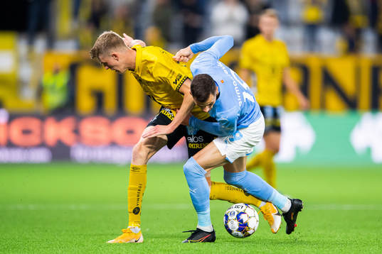 Elfsborgs Alexander Bernhadsson och Malmö FFs Veljko