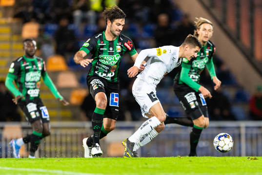 Varbergs Oliver Stanisic och Häckens Leo Bengtsson