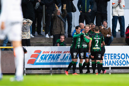 Varbergs spelare jublar