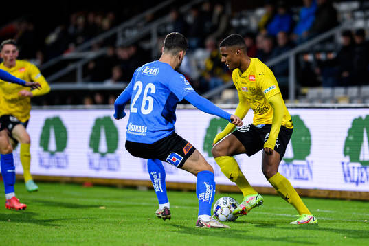 Mjällbys Amin Sarr och Halmstads Edvin Kurtulus