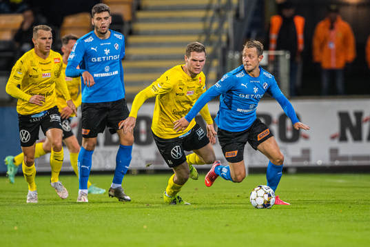 Mjällbys Jacob Bergström  och Halmstads Joel Allansson