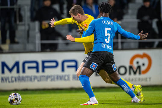 Mjällbys Jacob Bergström  och Halmstads Joseph Baffo