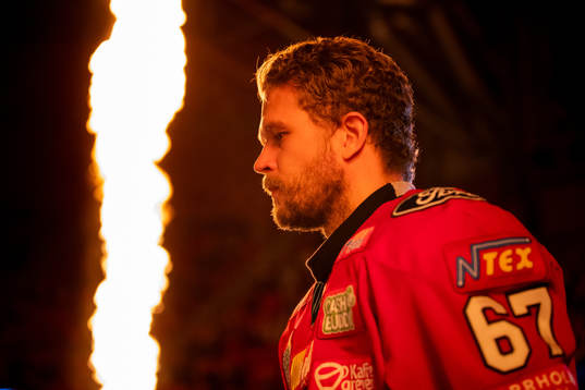 Frölundas Jacob Nilsson innan ishockeymatchen i SHL mellan