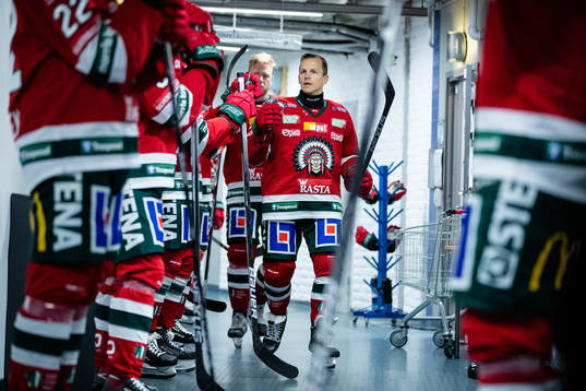 Frölundas Max Friberg innan ishockeymatchen i SHL mellan