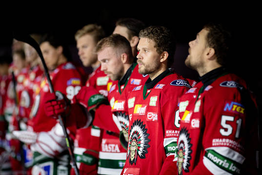 Frölundas Jacob Nilsson på line up innan ishockeymatchen