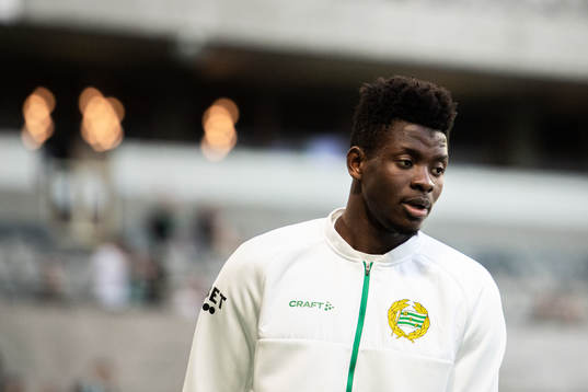 Hammarbys Aziz Mohammed Ouattara värmer upp