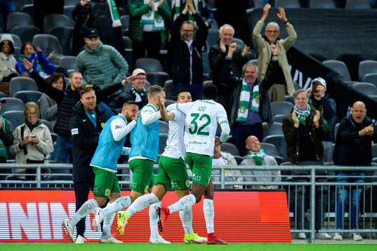 Hammarbys Vladimir Rodic jublar