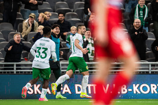 Hammarbys Vladimir Rodic jublar