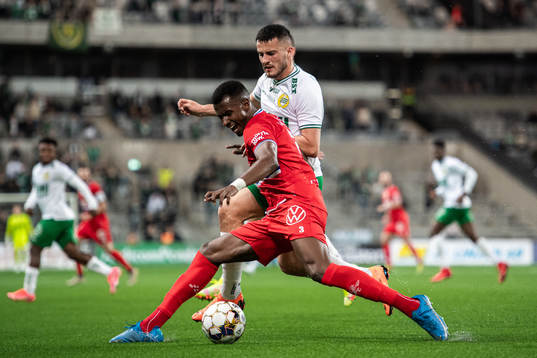 IFK Göteborgs Bernardo Vilar och Hammarbys Astrit Selmani