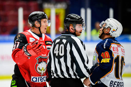 Malmö Redhawks Emil Sylvegård och Djurgårdens Niclas