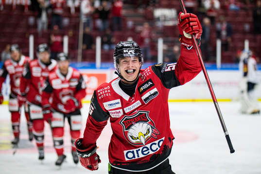 Malmö Redhawks Anton Olsson jublar