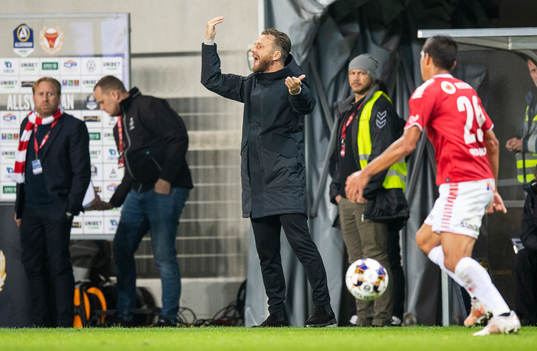 s tränare Bartosz Grzelak