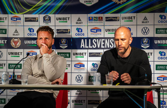 s tränare Bartosz Grzelak och Kalmars tränare Henrik