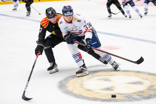 Brynäs Alexander Ljungkrantz och Växjös Julius Nättinen