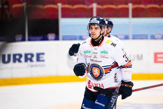 Växjös Julius Nättinen jublar