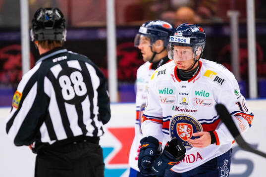 Växjös Richard Gynge har ont