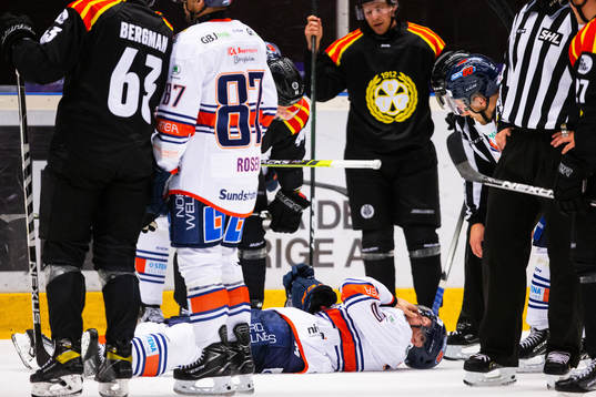 Växjös Richard Gynge har ont
