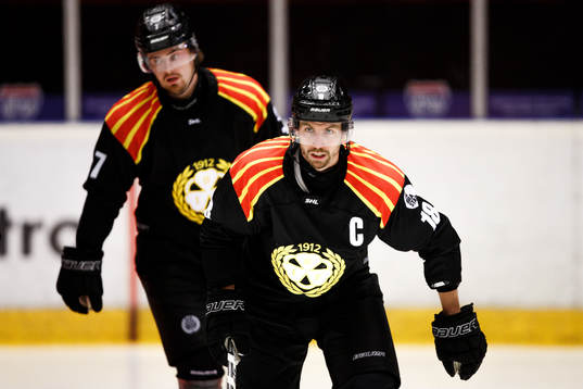 Brynäs Anton Rödin jublar