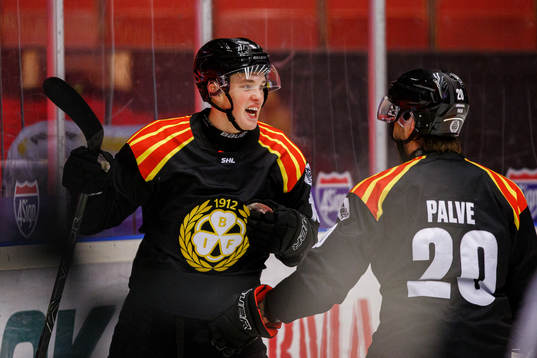 Brynäs Noel Gunler jublar