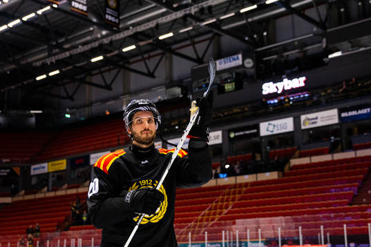 Brynäs Oula Palve jublar