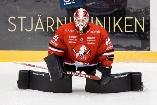 Vita Hästens målvakt Adam Ohre