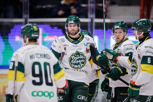 Björklövens Ryan Gropp jublar