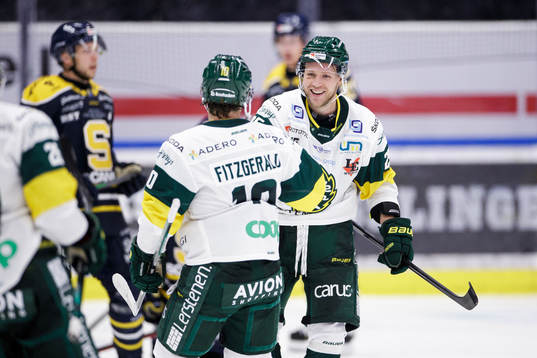 Björklövens Christoffer Bengtsson jublar