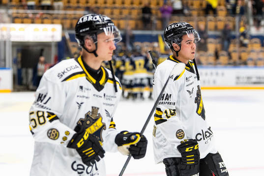 s Oskar Magnusson och Lucas Carlsson deppar