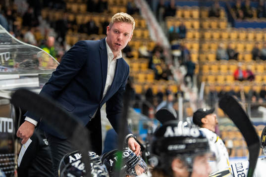 s tränare Anton Blomqvist