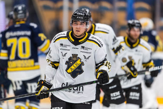 s Lucas Carlsson