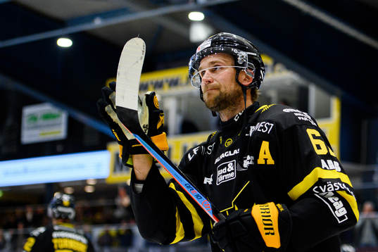 Västerås Daniel Gunnarsson jublar