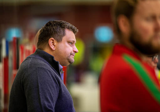 Modos tränare Mattias Karlin