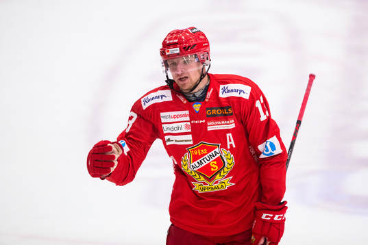 Almtunas Tobias Liljendahl jublar