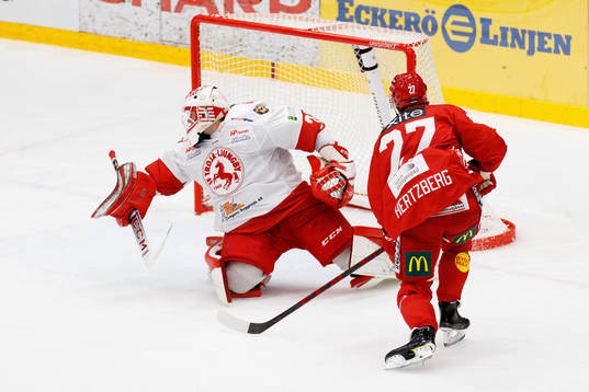 Almtunas Viktor Hertzberg gör 4-2