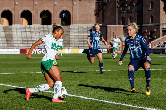 Hammarbys Madelen Janogy och Djurgårdens Fanny Lång