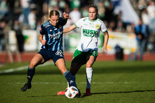 Djurgårdens Sara Olai och <Hammarbys Hanna Lundkvist