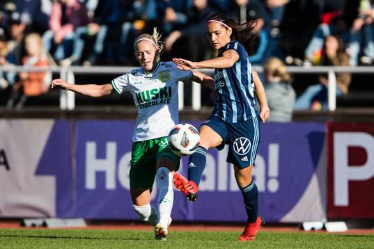 Hammarbys Elsa Karlsson och Djurgårdens Daniela Zamora