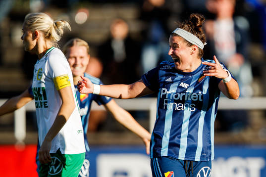 Djurgårdens Hayley Dowd jublar