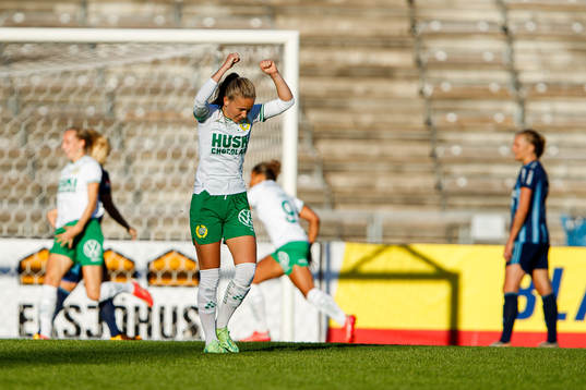 Hammarbys Matilda Vinberg jublar