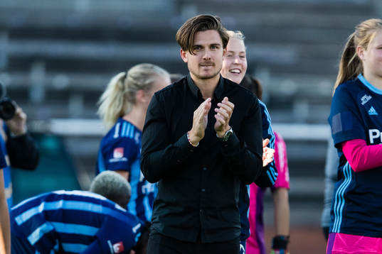 Djurgårdens tränare Magnus Pålsson jublar