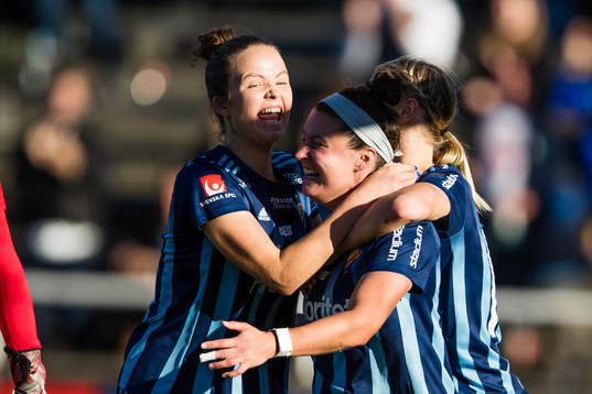 Djurgårdens Hayley Dowd jublar