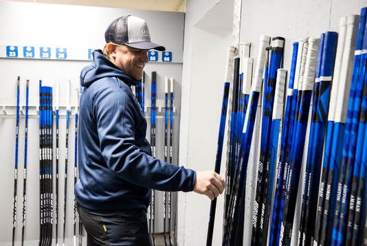 Leksands materialförvaltare Jesper Korning innan