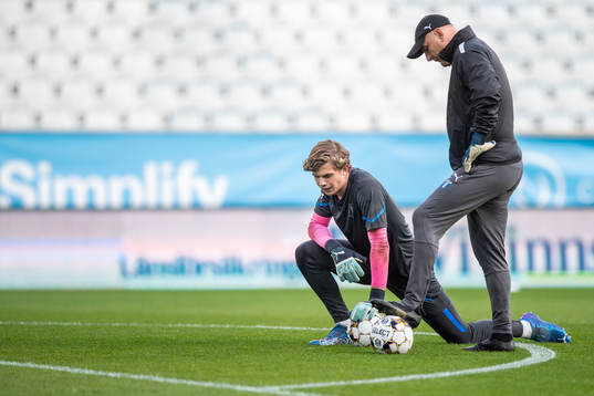 Malmö FFs målvakt Melker Ellborg och målvaktstränare