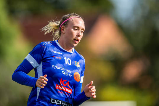 Södra Sandbys Isabella Nilsson jublar