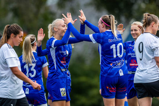 Södra Sandbys Louise Jonsson jublar