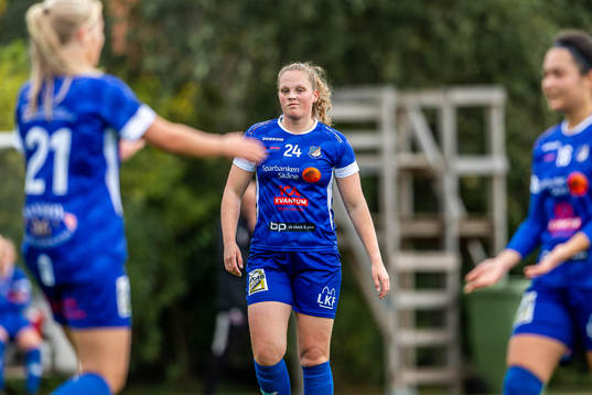 Södra Sandbys Emma Larsson jublar